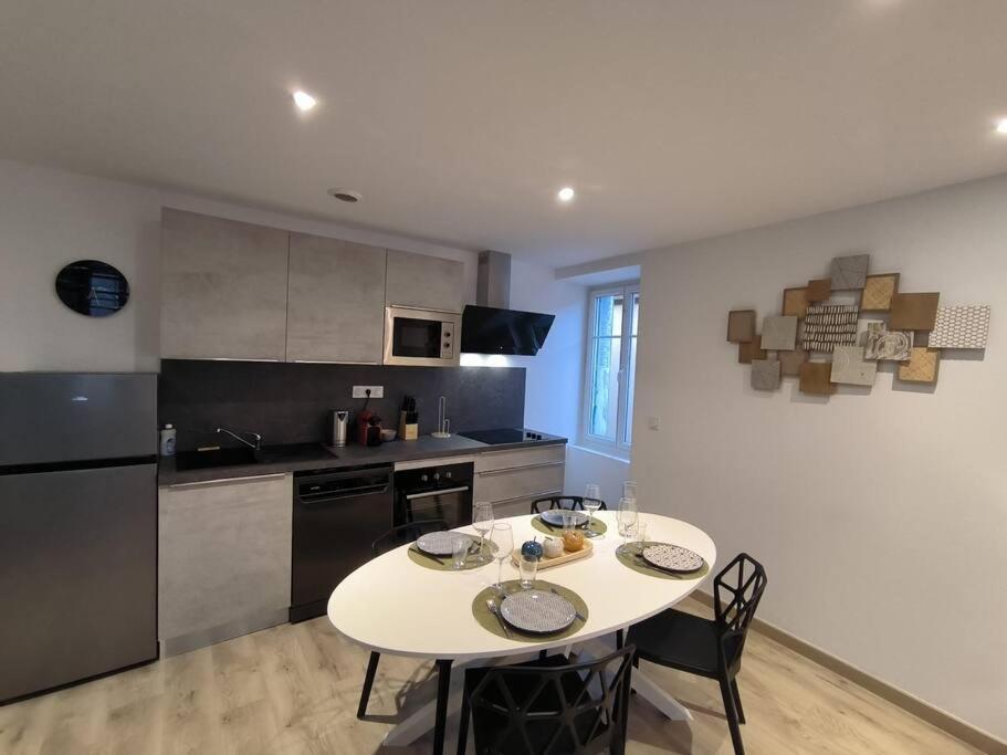 Ferienwohnung T2 -55M2- Elegant Et Chaleureux Montbrison Exterior foto