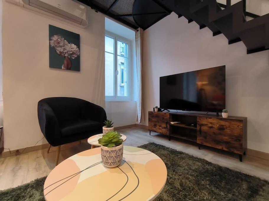 Ferienwohnung T2 -55M2- Elegant Et Chaleureux Montbrison Exterior foto